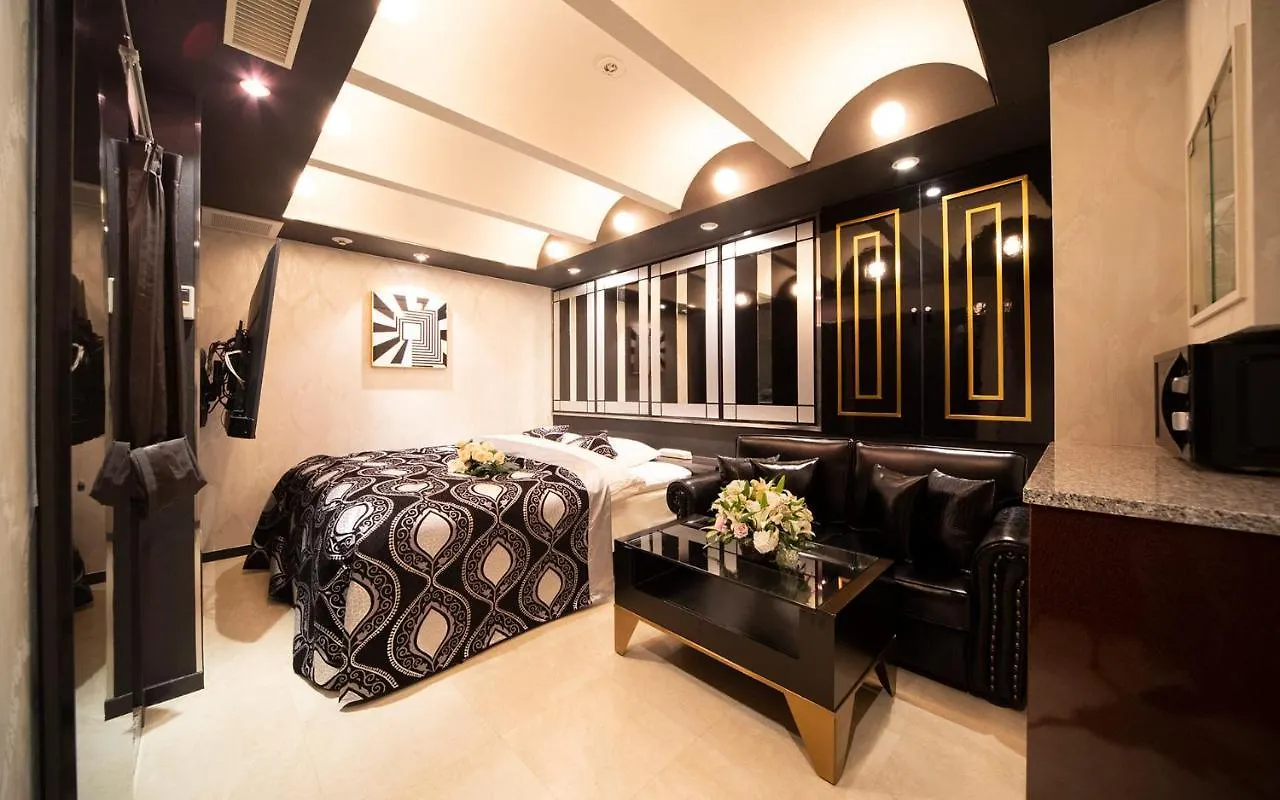 Love hotel All-Inn  Tokyo
