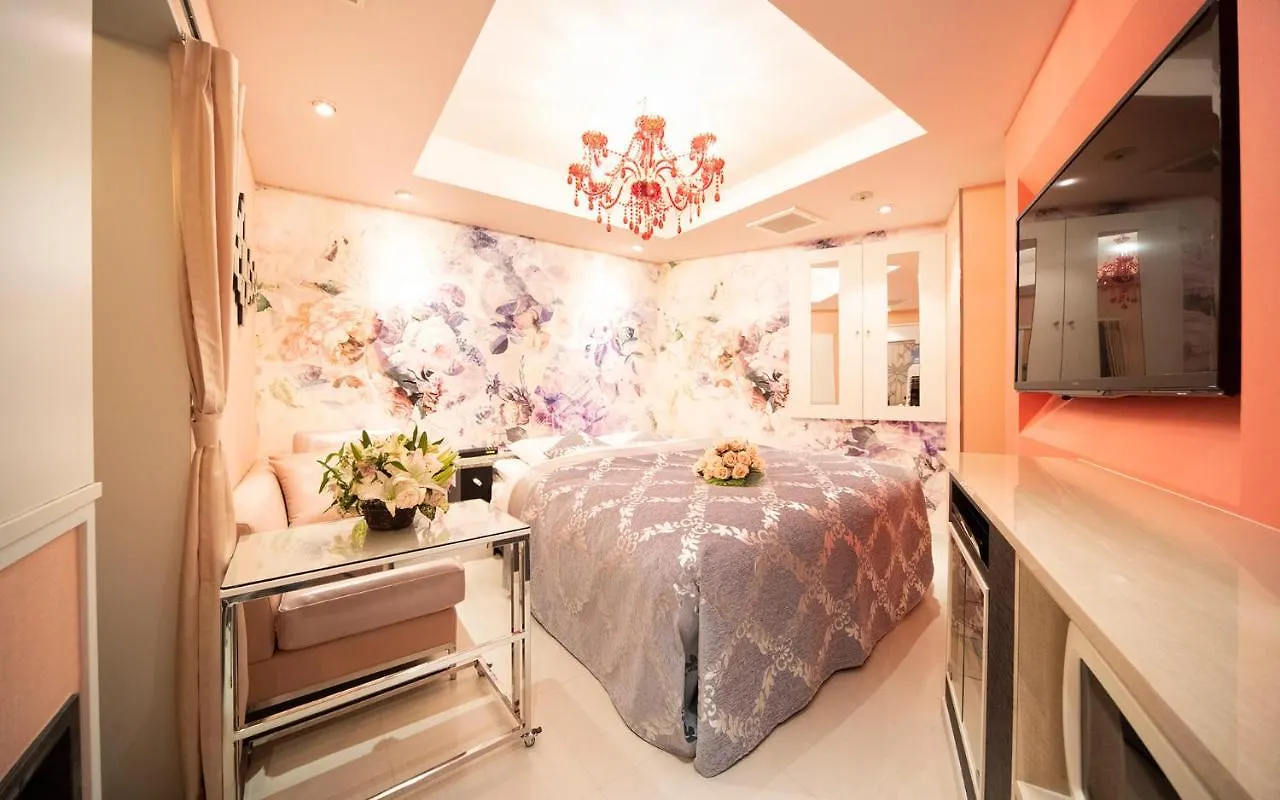 Love hotel All-Inn  Tokyo