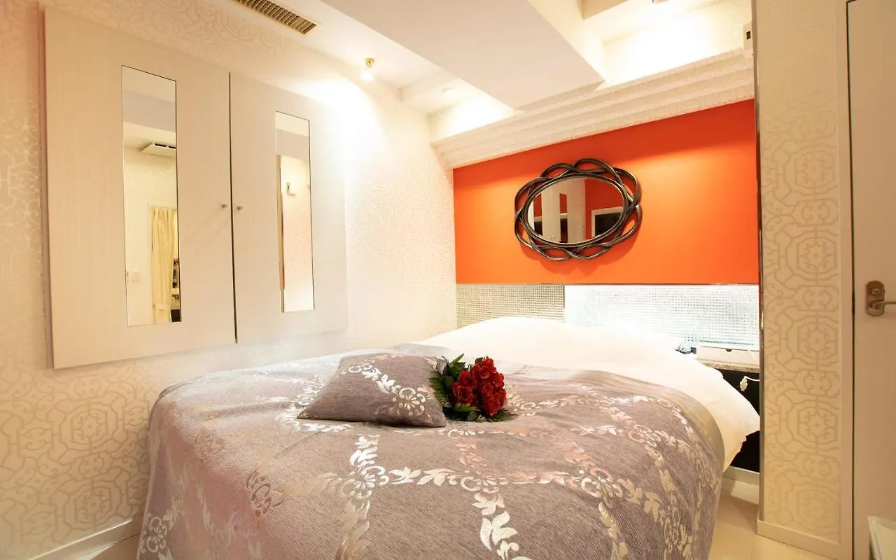 Love hotel All-Inn  Tokyo